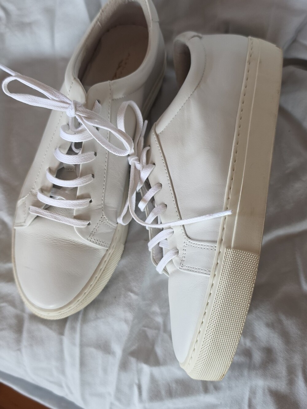 Minimalist Men's Lace-Up Sneakers in Off-White - Picture 3 of 4